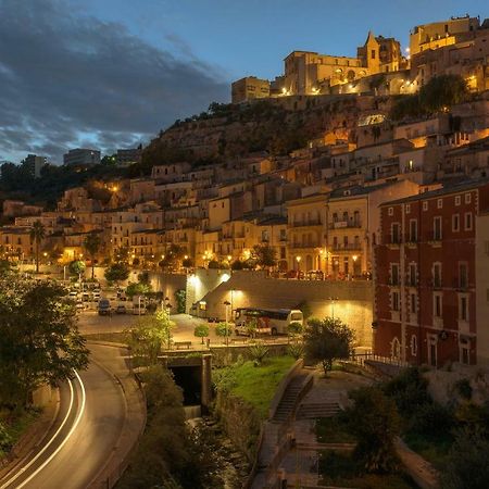 Ibla Rosso Lacca Lägenhet Ragusa Exteriör bild