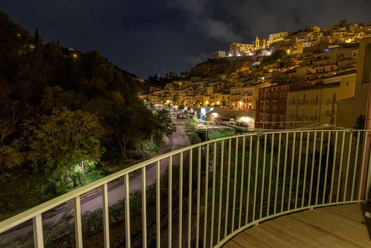 Ibla Rosso Lacca Lägenhet Ragusa Exteriör bild