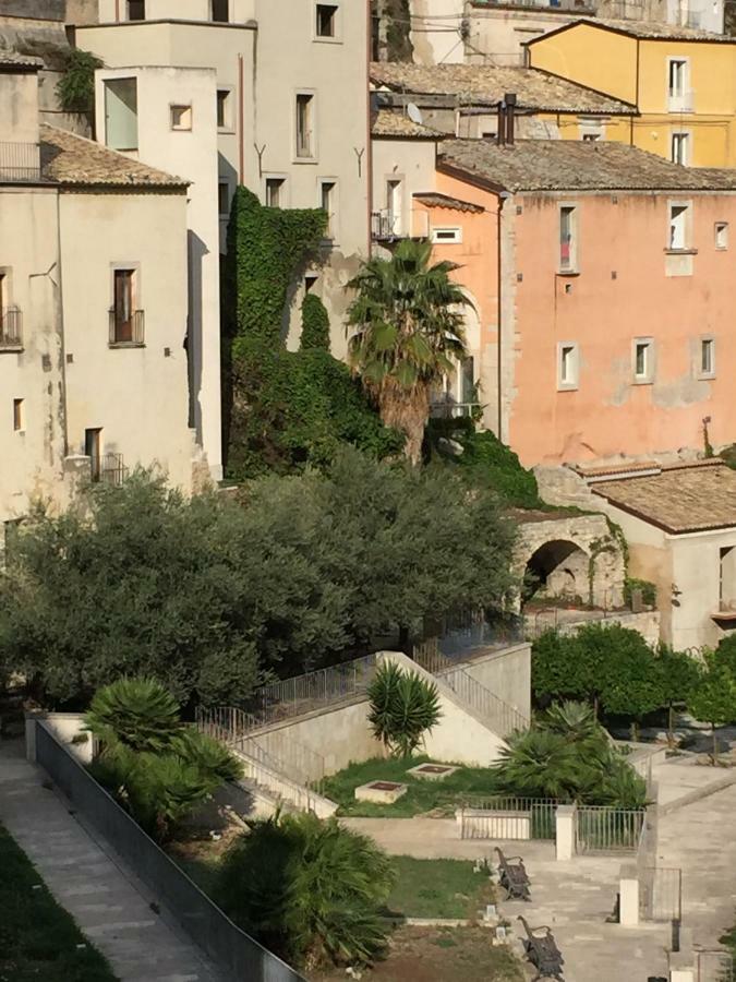 Ibla Rosso Lacca Lägenhet Ragusa Exteriör bild